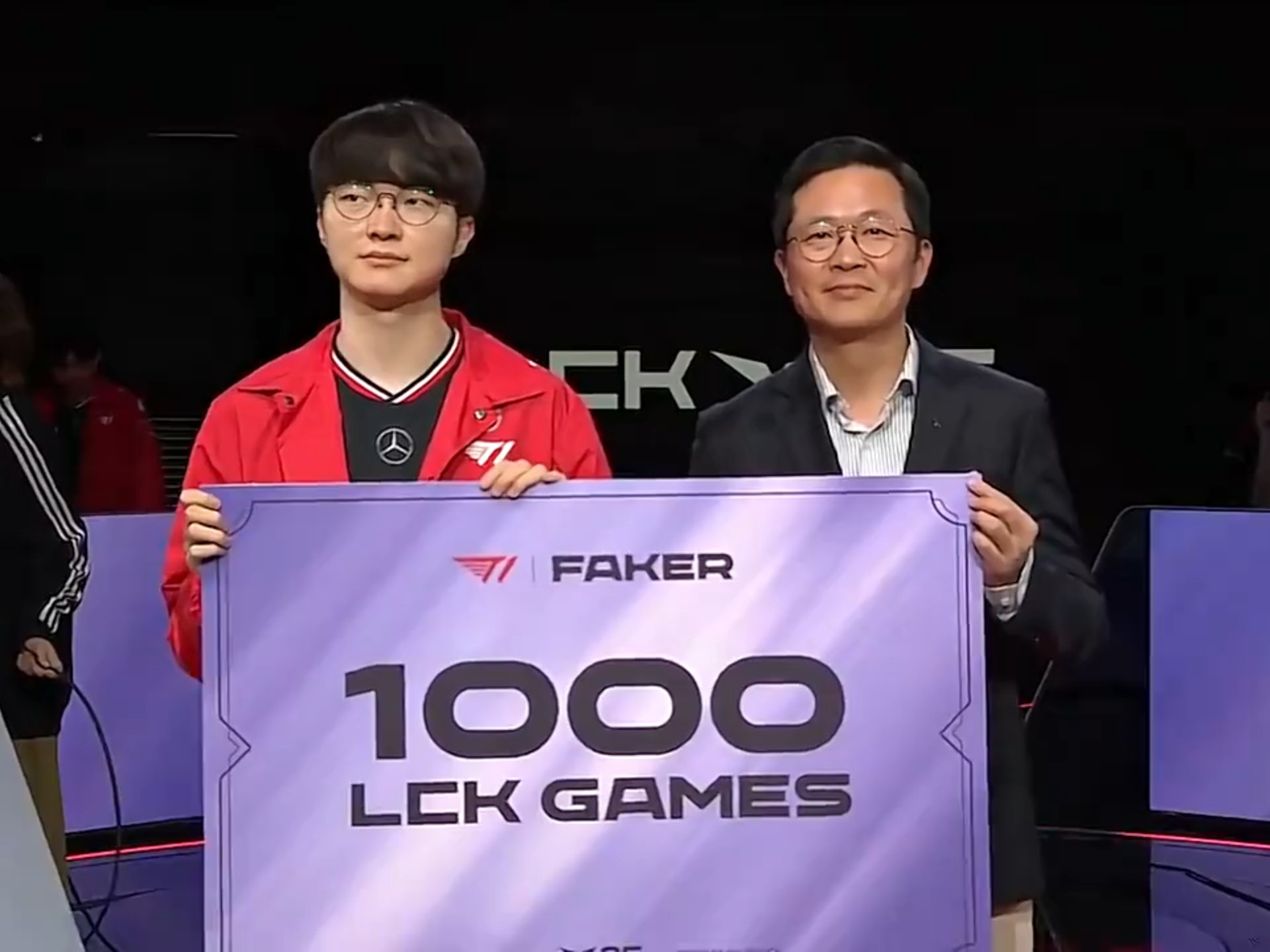  Faker新星最后时刻胜出表现突出，法国队前途光明！再创辉煌时刻-爱游戏手机版